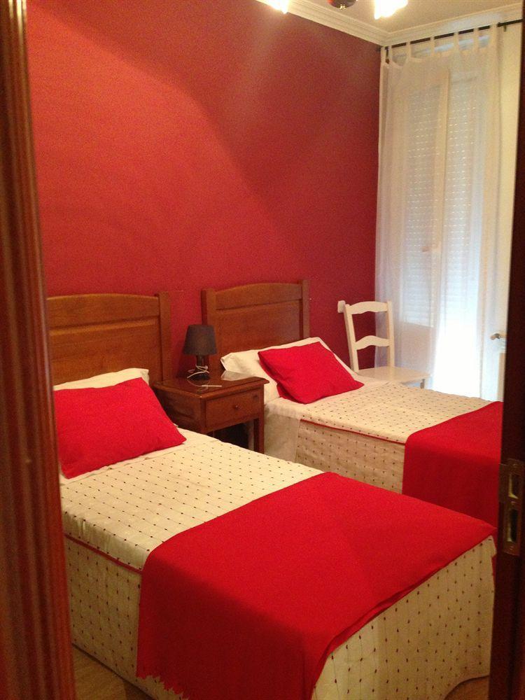 Hostal La Estrella Madrid Kültér fotó