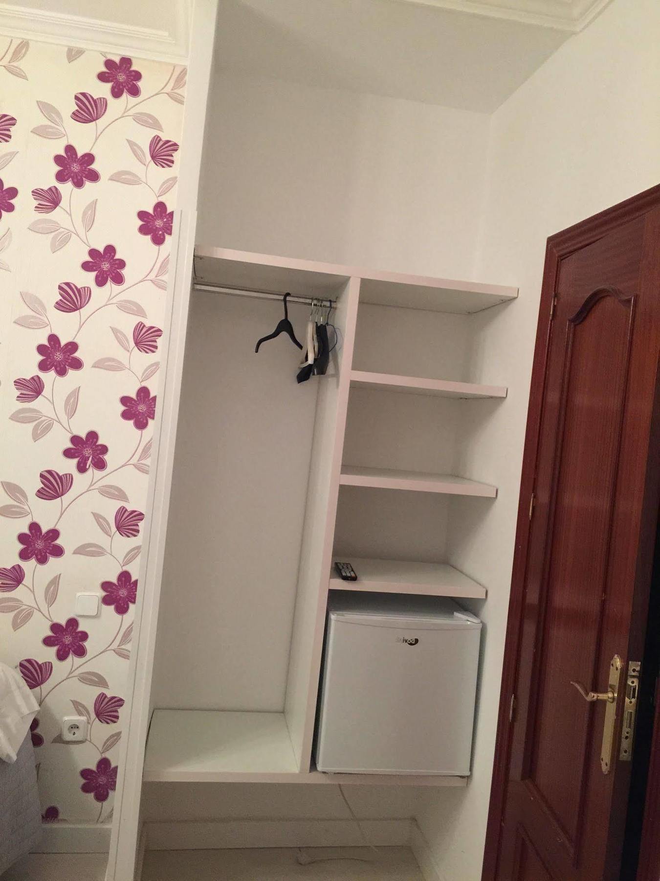 Hostal La Estrella Madrid Kültér fotó