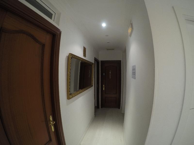 Hostal La Estrella Madrid Kültér fotó