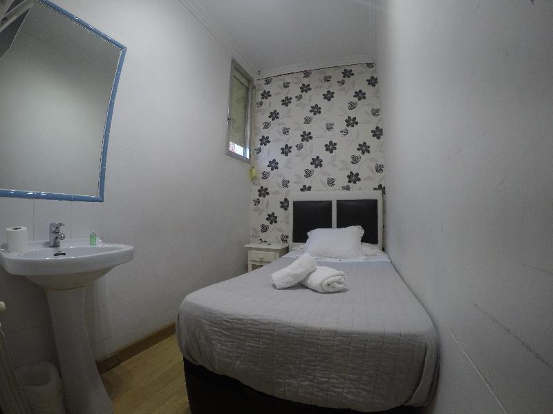 Hostal La Estrella Madrid Kültér fotó