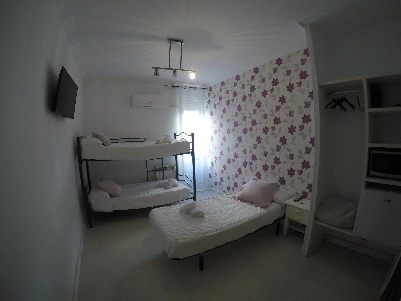 Hostal La Estrella Madrid Kültér fotó