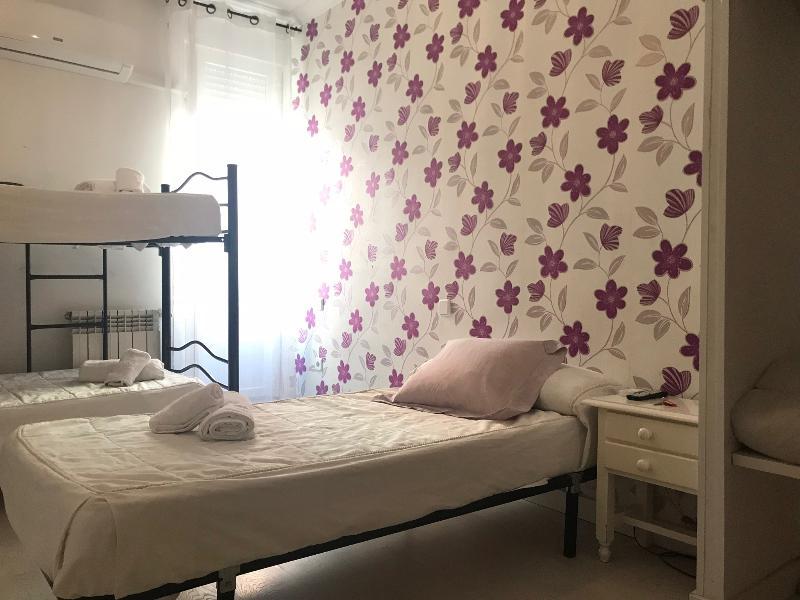 Hostal La Estrella Madrid Kültér fotó