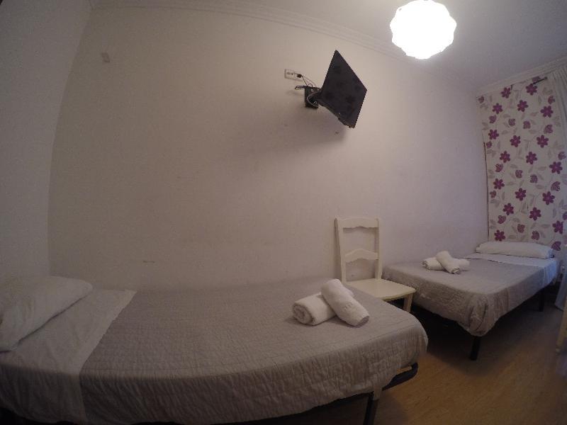 Hostal La Estrella Madrid Kültér fotó