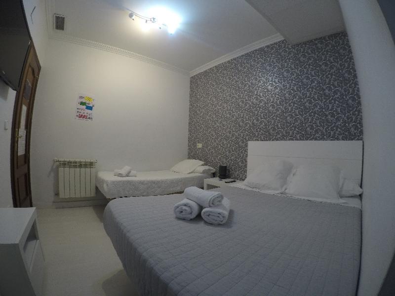 Hostal La Estrella Madrid Kültér fotó