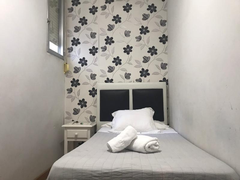 Hostal La Estrella Madrid Kültér fotó